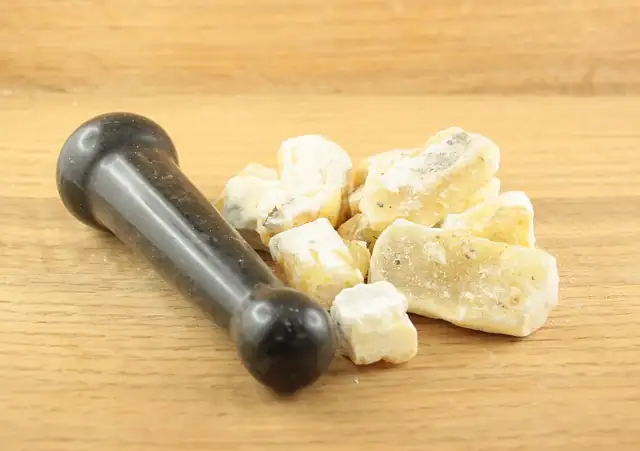 Lote de Madera de agar de Papúa en presentación comercial